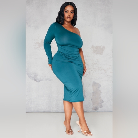 PrettyLittleThing | Dresses | Nwt One Sleeve Emerald Green Bodycon Dress By Pretty  Little Thing | Poshmark